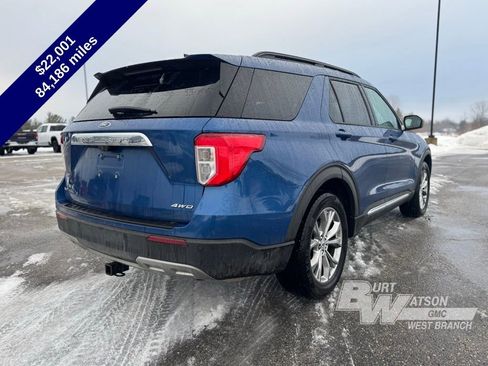 Used 2021 Ford Explorer XLT w/ Equipment Group 202A image 7