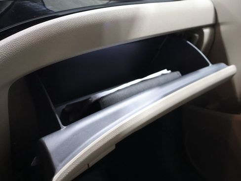 Used 2016 Honda Pilot Touring image 31