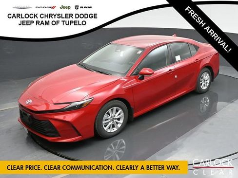 Used 2025 Toyota Camry LE w/ Convenience Package FWD image 35