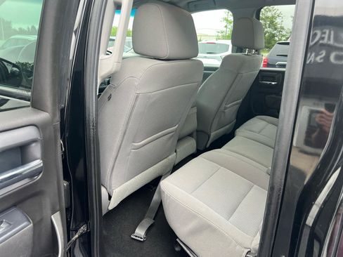 Used 2018 Chevrolet Silverado 1500 Custom w/ Custom Convenience Package AWD/4WD image 13