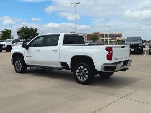 Used 2024 Chevrolet Silverado 2500 LT AWD/4WD image 6