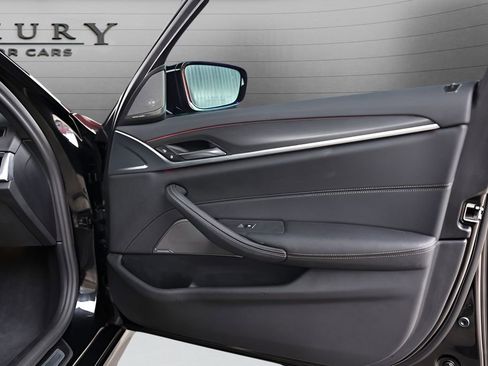 Used 2023 BMW 540i xDrive w/ Executive Package image 64