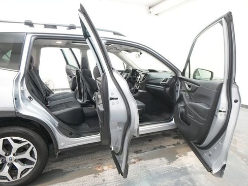 Used 2021 Subaru Forester Premium image 27