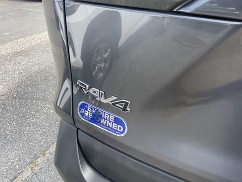 Used 2024 Toyota RAV4 XLE FWD image 7