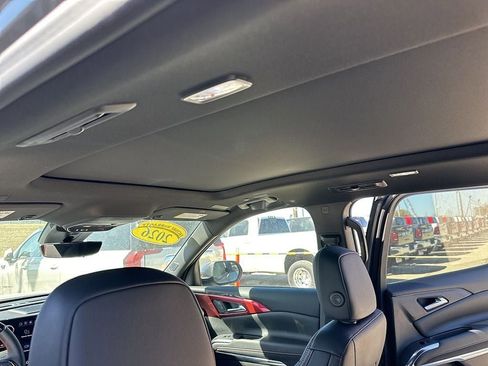 Used 2026 Chevrolet Traverse RS image 23