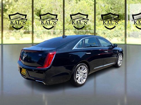 Used 2019 Cadillac XTS Luxury image 5