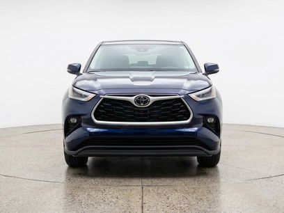 Used 2025 Toyota Highlander LE