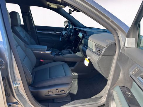 New 2026 GMC Terrain AT4 w/ Convenience Package III image 15