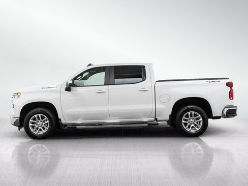 Used 2023 Chevrolet Silverado 1500 LT AWD/4WD image 2