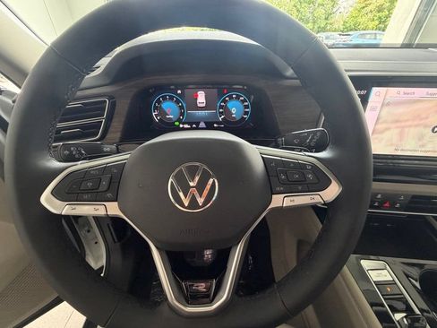 New 2026 Volkswagen Atlas SEL Premium R-Line AWD/4WD image 32