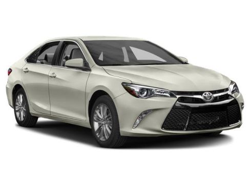 Used 2015 Toyota Camry SE FWD image 6