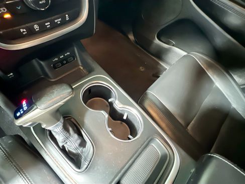 Used 2019 Dodge Durango SXT image 26