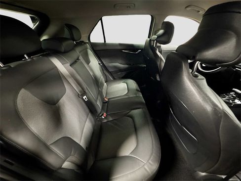 Used 2023 Kia Niro EX image 27