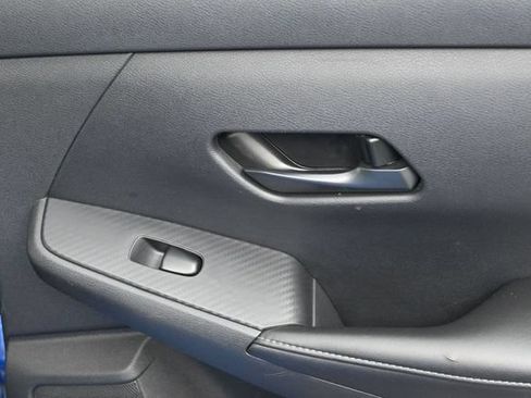Used 2025 Nissan Sentra SV FWD image 30