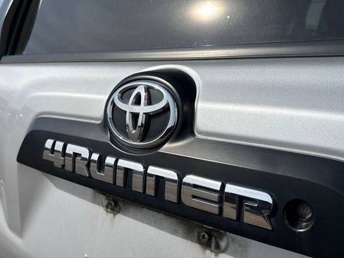 Used 2019 Toyota 4Runner TRD Off-Road Premium image 29