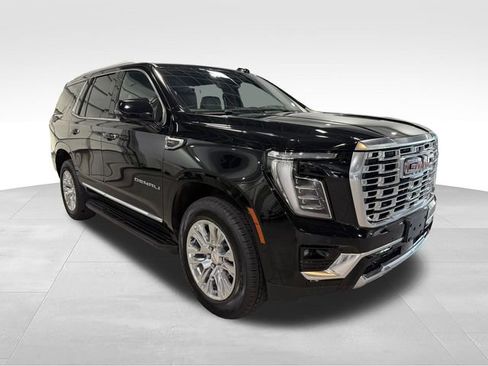 Used 2025 GMC Yukon Denali AWD/4WD image 3