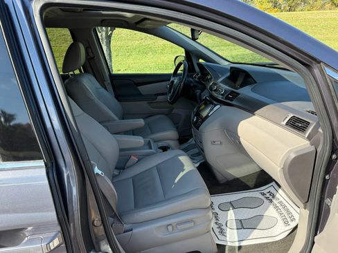 Used 2016 Honda Odyssey Touring Elite image 29