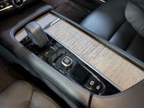 Used 2022 Volvo V90 B6 Cross Country w/ Advanced Package image 21