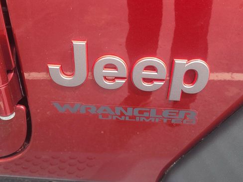 Used 2021 Jeep Wrangler Unlimited Rubicon AWD/4WD image 24