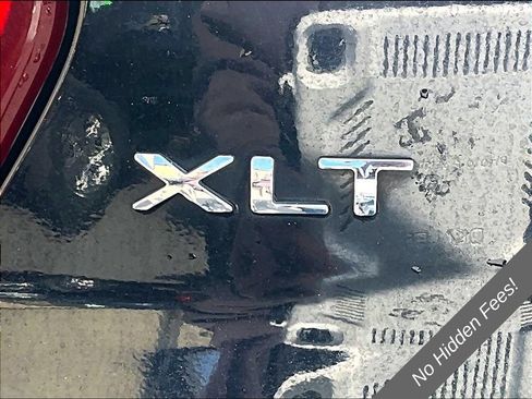 Used 2018 Ford Explorer XLT w/ Equipment Group 202A AWD/4WD image 8