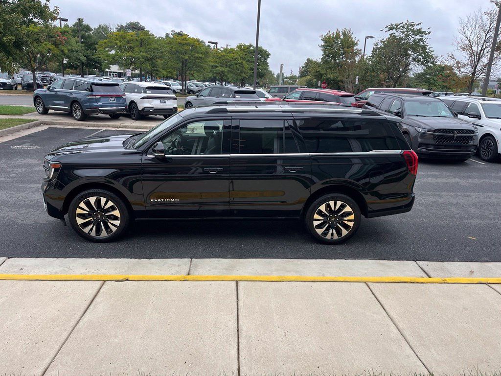 Used 2025 Ford Expedition Max Platinum w/ Driver's Package AWD/4WD image 6