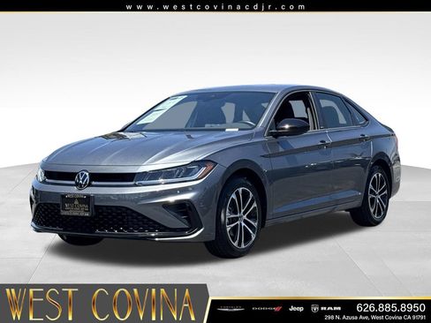 Used 2025 Volkswagen Jetta Sport FWD image 5