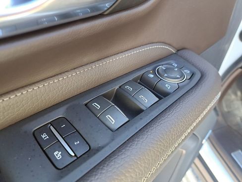 Used 2023 GMC Yukon Denali image 16