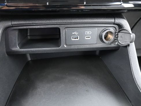 Used 2023 Honda Pilot LX image 24