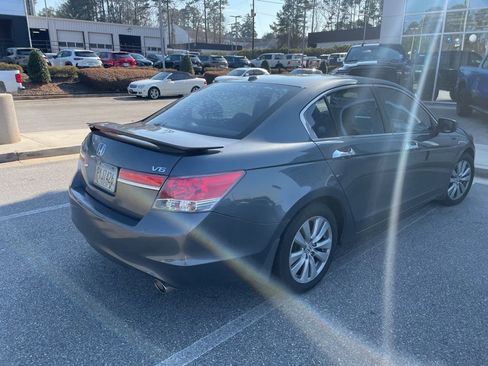 Used 2011 Honda Accord EX-L image 5