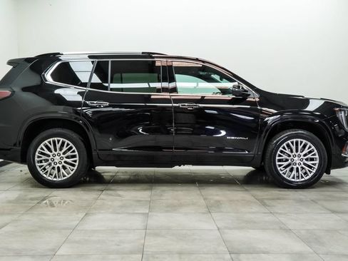 Used 2024 GMC Acadia Denali w/ LPO, Floor Liner Package AWD/4WD image 9