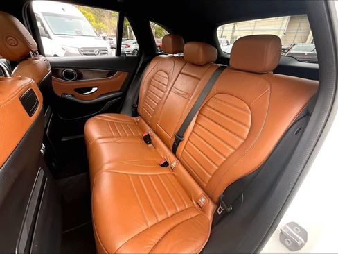 Used 2019 Mercedes-Benz GLC 300 4MATIC image 20