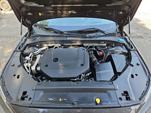 Used 2024 Volvo S90 B6 Ultimate image 37