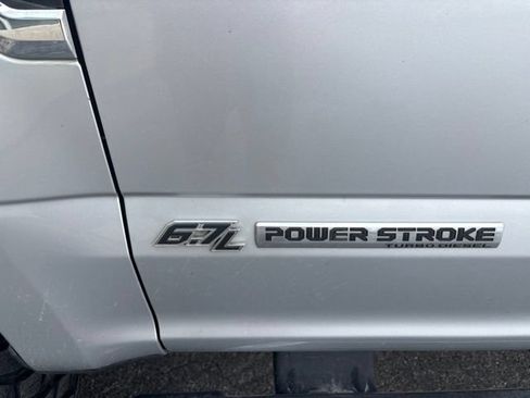 Used 2017 Ford F250 Lariat w/ Lariat Value Package AWD/4WD image 3