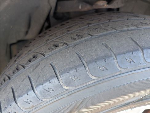 Used 2011 Nissan Titan SV w/ SV Value Truck Pkg image 41