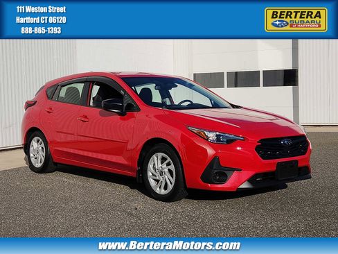 Used 2025 Subaru Impreza 2.0i image 1