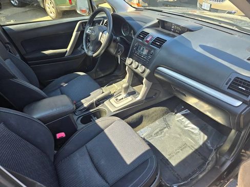Used 2014 Subaru Forester 2.5i Premium w/ All-Weather Package AWD/4WD image 46