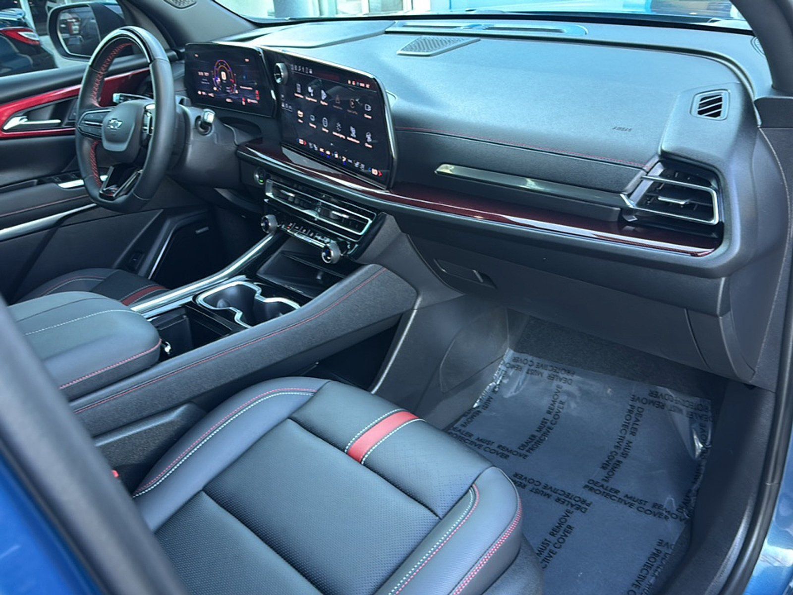 Used 2024 Chevrolet Traverse RS w/ LPO, Floor Liner Package AWD/4WD image 11