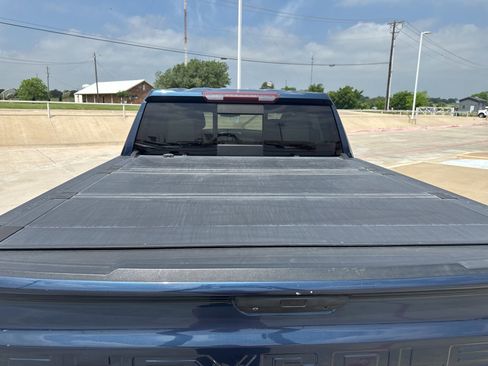 Used 2020 Chevrolet Silverado 1500 LTZ w/ LTZ Convenience Package AWD/4WD image 9