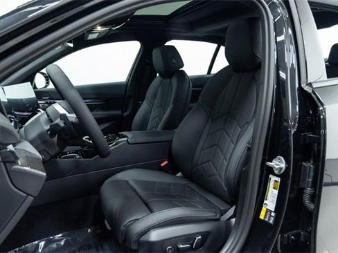 New 2026 BMW i5 eDrive40 image 24