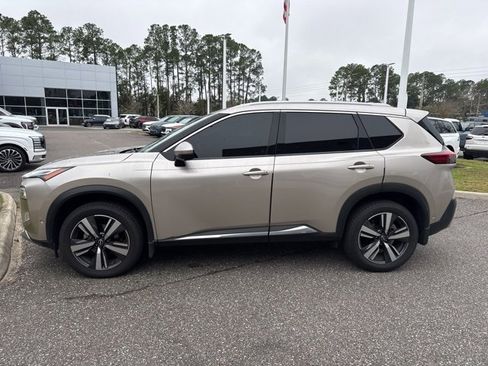 Used 2022 Nissan Rogue Platinum w/ Head-Up Display Package image 6