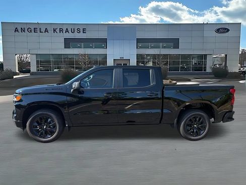 Used 2026 Chevrolet Silverado 1500 Custom w/ LPO, Dark Essentials Package RWD image 4
