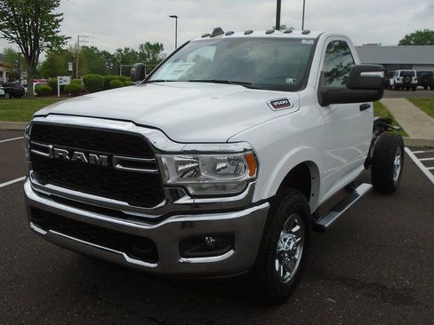 New 2024 RAM 3500 Tradesman image 7