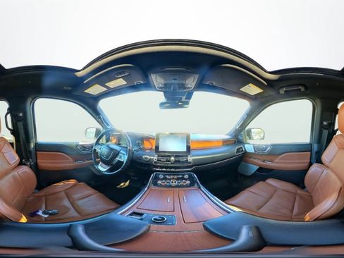 Used 2018 Lincoln Navigator L Reserve w/ Technology Package image 35