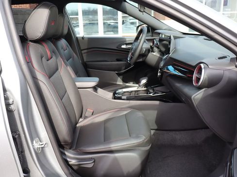 New 2026 Chevrolet Trax RS w/ Sunroof Package image 40