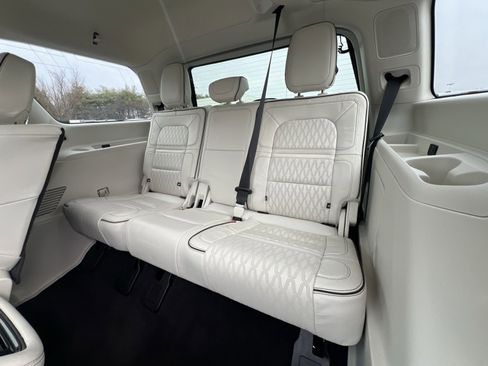 Used 2023 Lincoln Navigator Black Label image 25