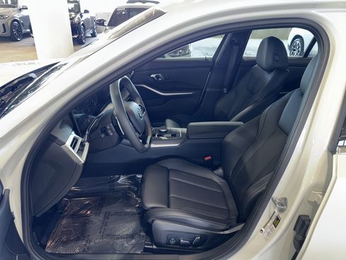 Certified 2025 BMW 330i Sedan image 18