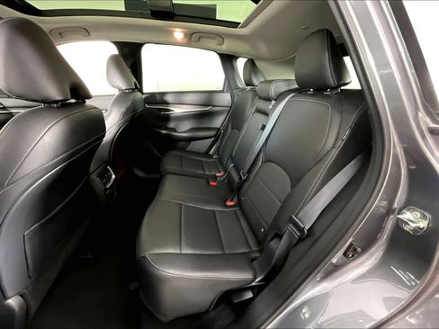 Used 2022 INFINITI QX50 Luxe image 18