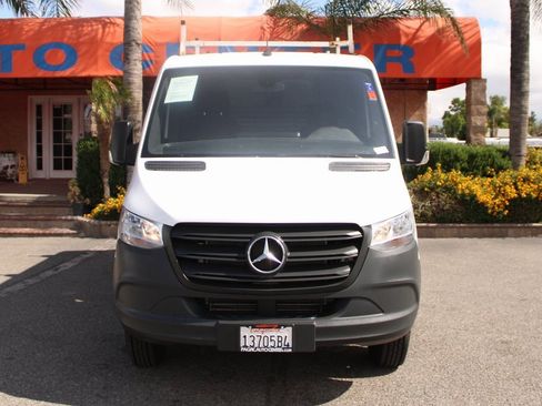 Used 2019 Mercedes-Benz Sprinter 144 Cargo image 3
