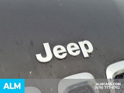 Used 2017 Jeep Cherokee Latitude w/ Safety/Convenience Group image 23