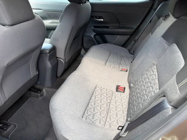 Used 2025 Nissan Kicks SV FWD image 17